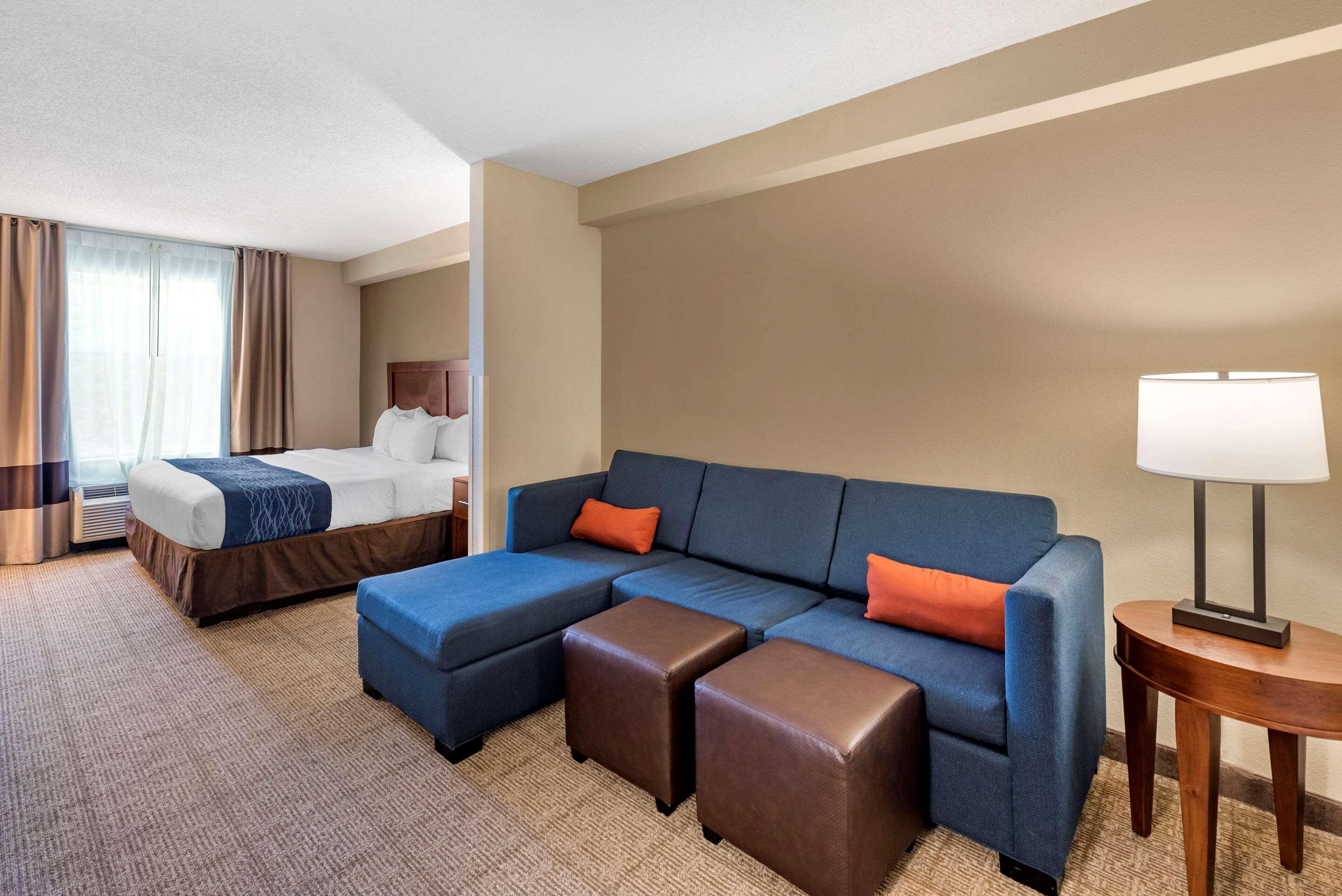Comfort Inn & Suites Virginia Beach - Norfolk Airport Buitenkant foto