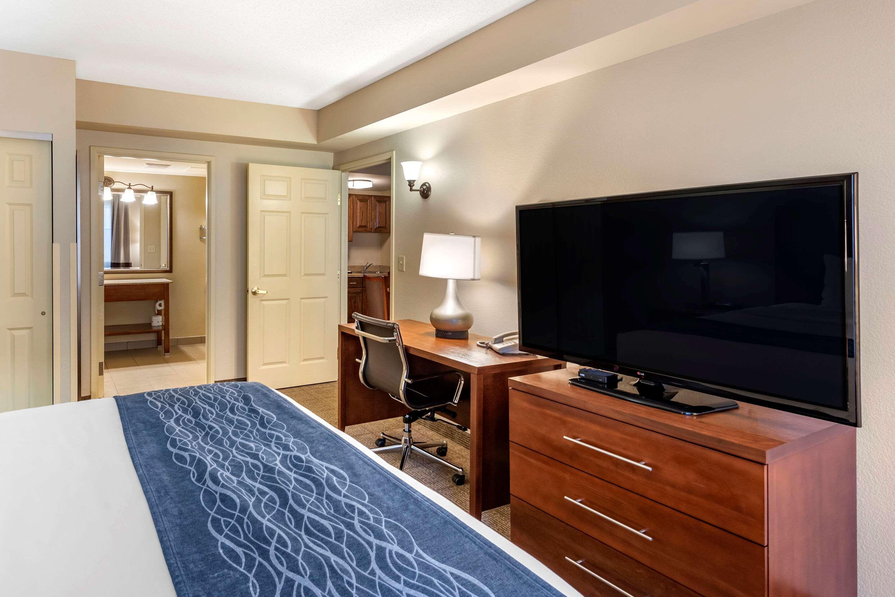 Comfort Inn & Suites Virginia Beach - Norfolk Airport Buitenkant foto